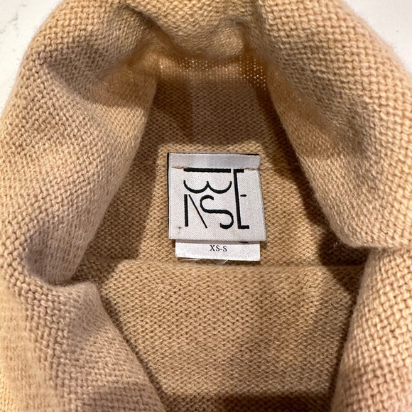 Base Range blended wool turtleneck with exposed shoulder - Picture 3 of 3